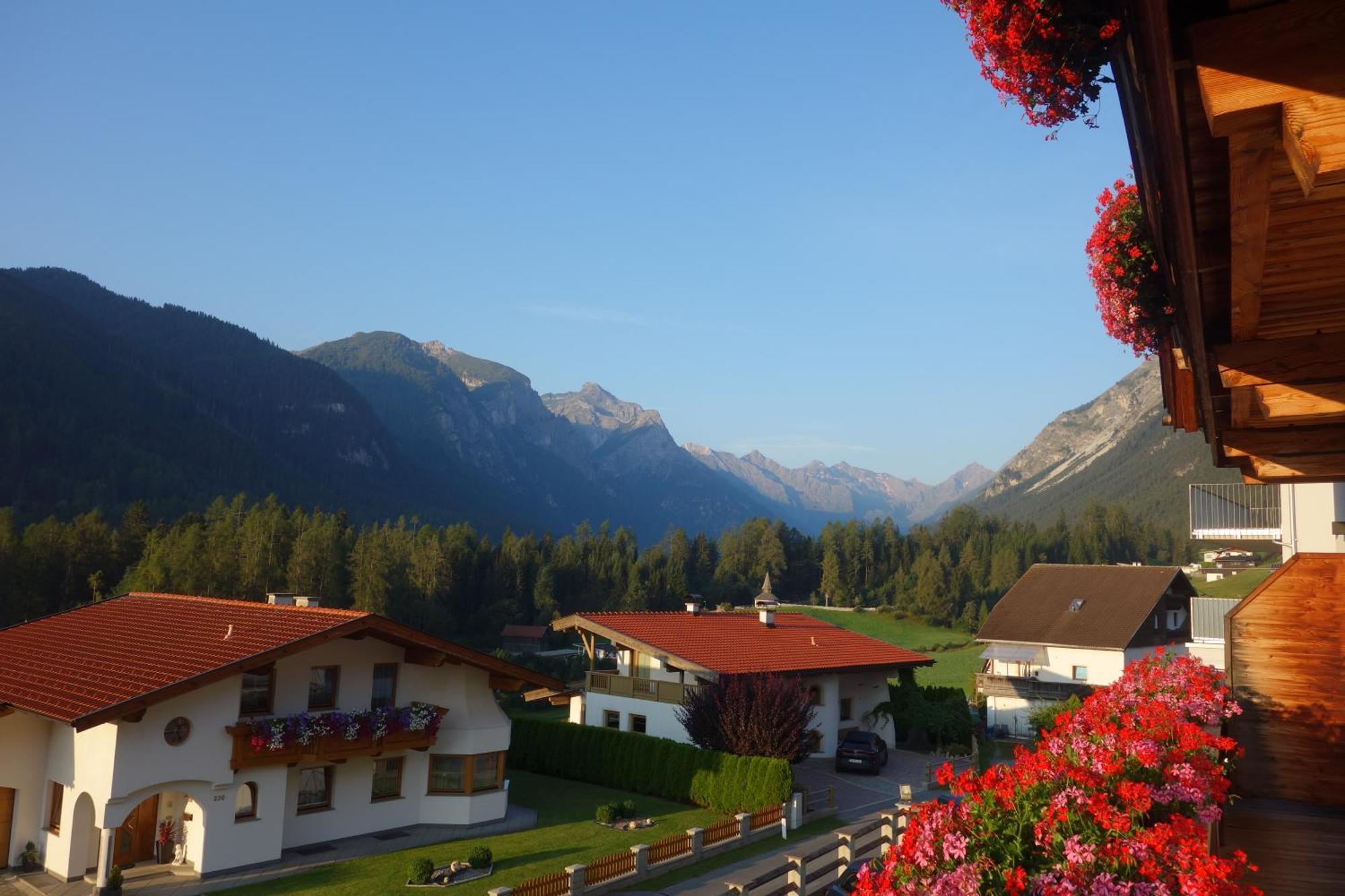 טרינס Alpen Gasthof Apartments Hohe Burg מראה חיצוני תמונה