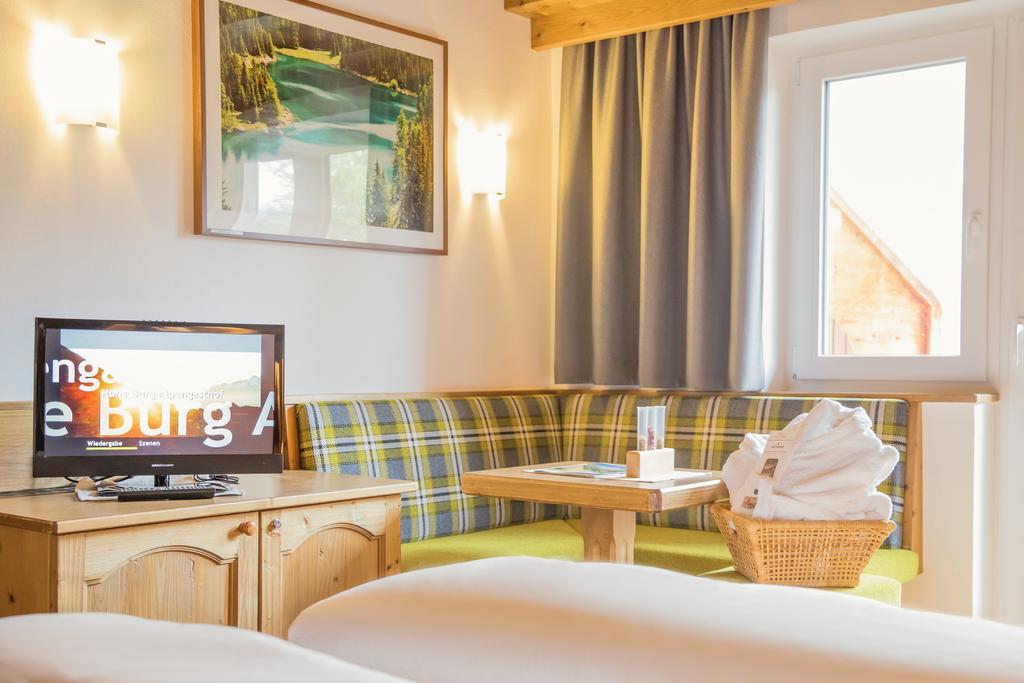 טרינס Alpen Gasthof Apartments Hohe Burg מראה חיצוני תמונה